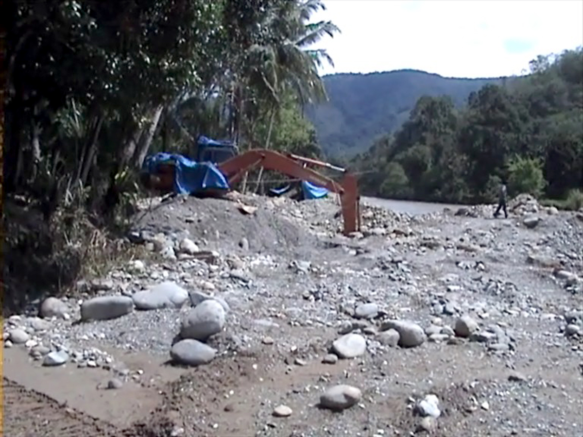 Peralatan penambang emas tanpa ijin (Peti) yang disita petugas di Kabupaten Bungo, Jambi. 