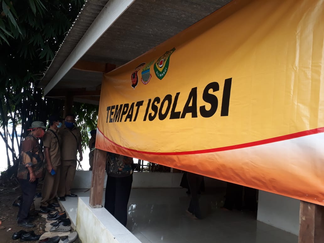 Pemkab Karawang menyiapkan Desa Tanggal Covid-19 untuk menghadapi new normal.