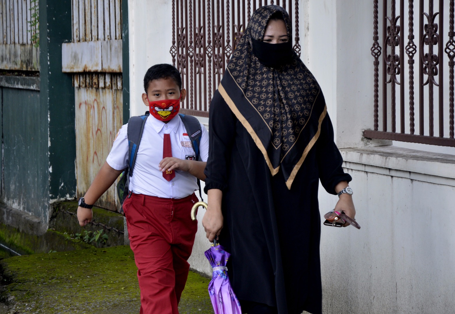 Pelajar di Kota Makassar, Sulsel dilburkan selama wabah korona. Mereka diminta belajar di rumah masing-masing.