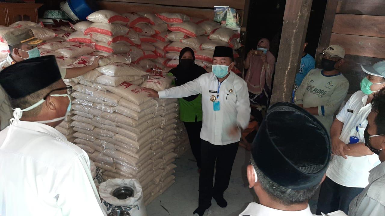 Bupati Merangin Al–Haris melakukan safari ke beberapa lokasi sentra pangan di Kabupaten Merangin, Provinsi Jambi, Rabu (6/5).
