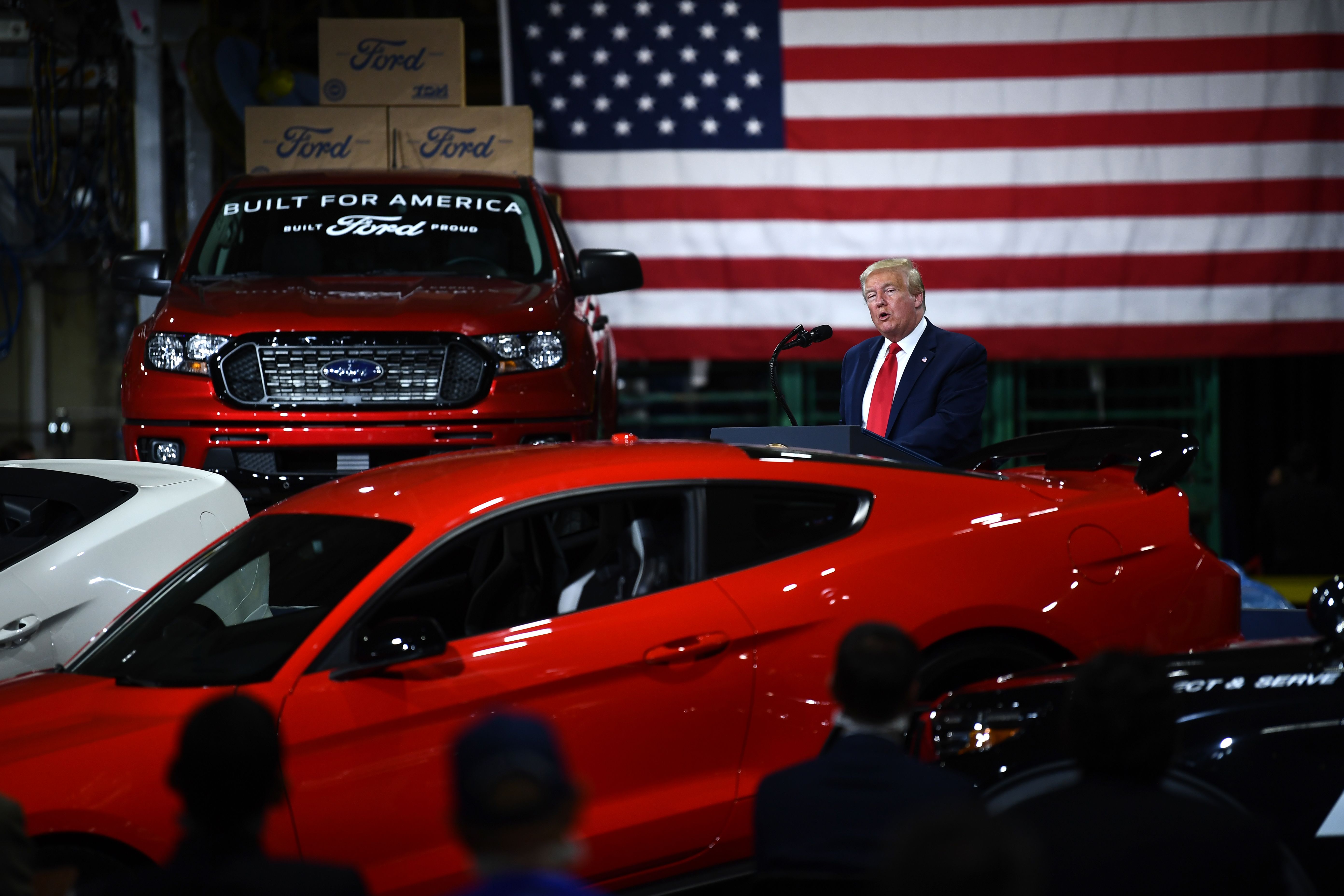 Ini Alasan Trump Emoh Pakai Masker di Depan Publik!