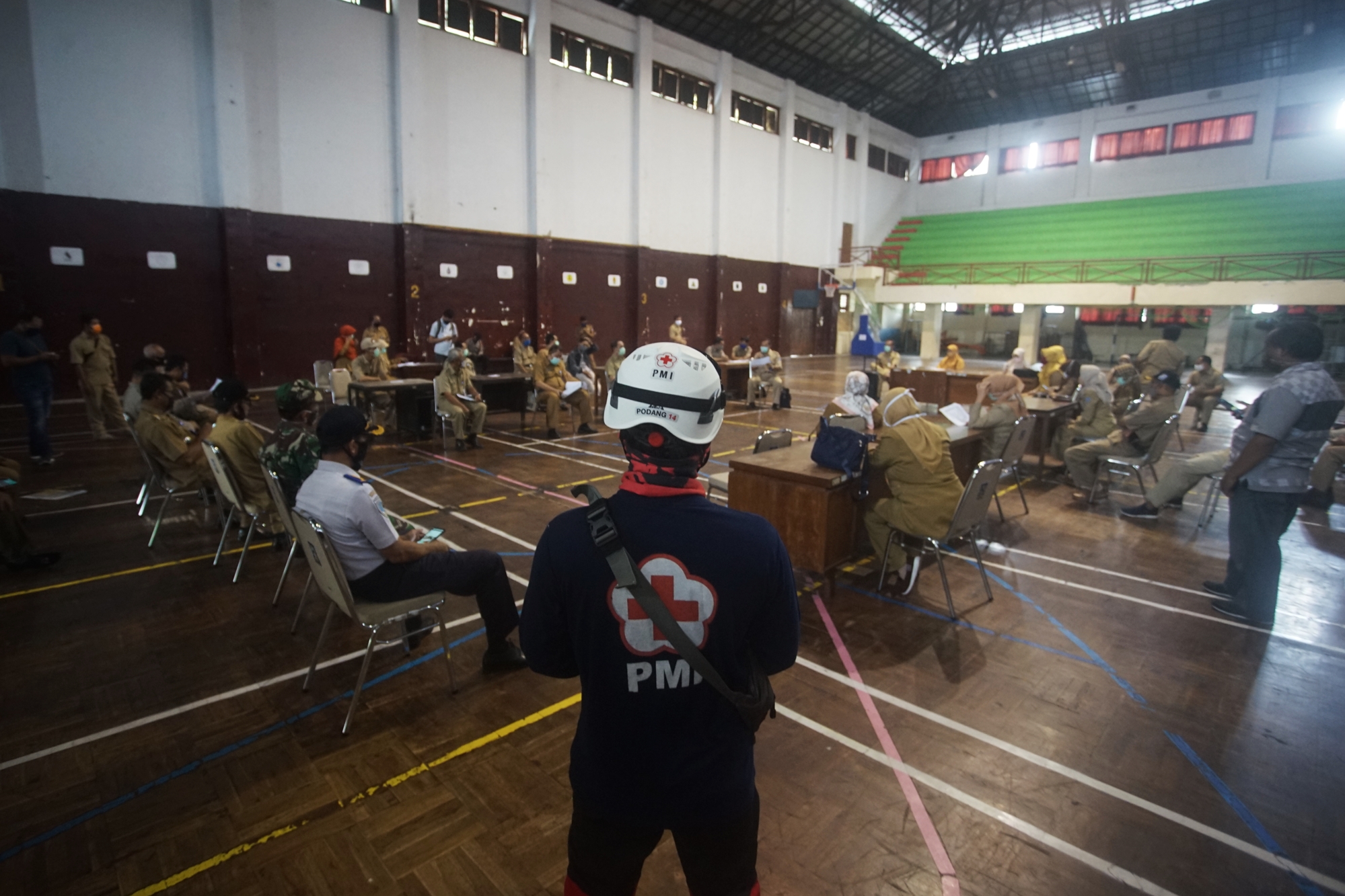 Pemkab Sleman gelar tes diagnostik cepat atau rapid test massal di GOR Pangukan, Sleman, D.I Yogyakarta, Senin (11/5)