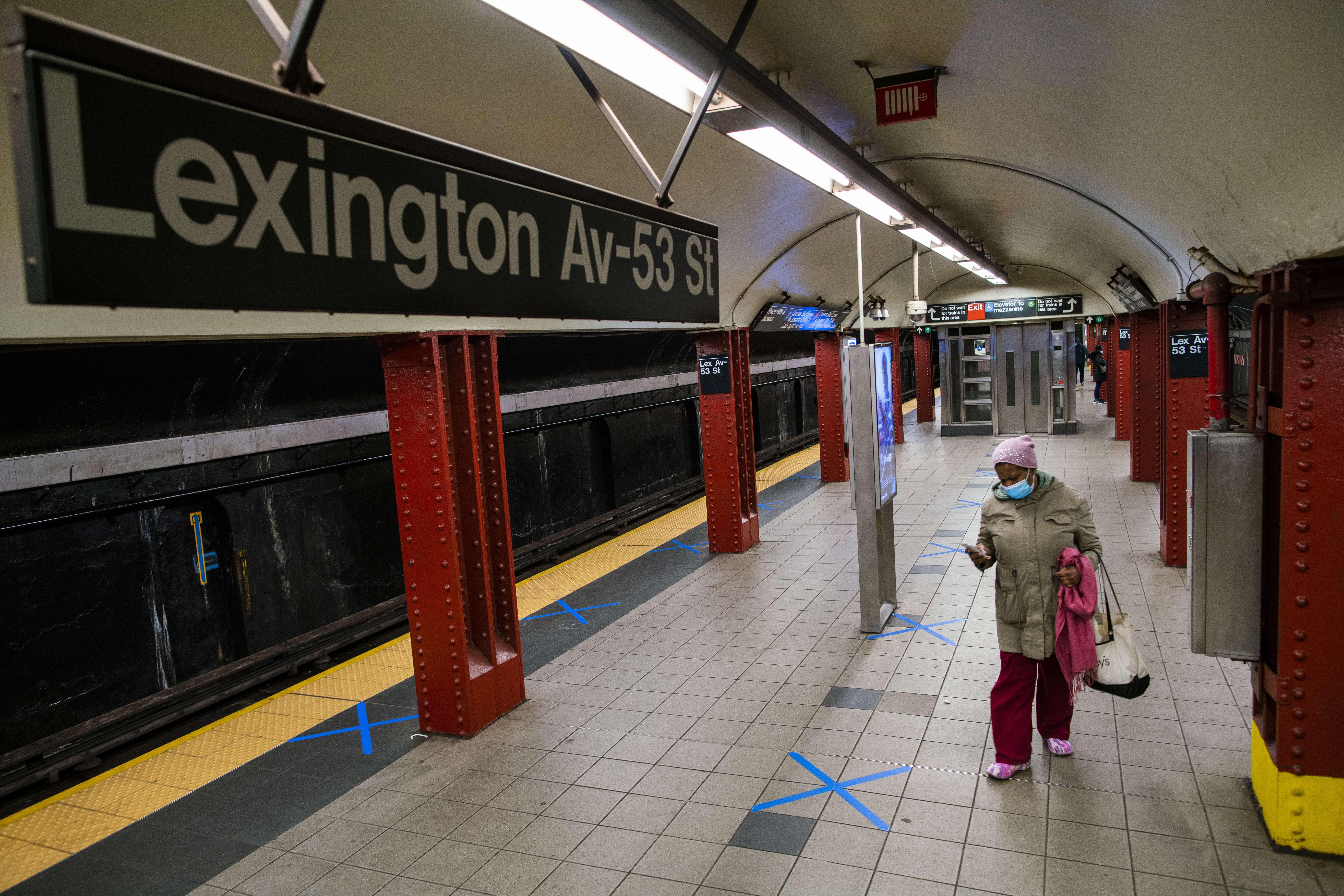 Pakar Penyakit Menular Kritik Rencana Trump Buka Lockdown