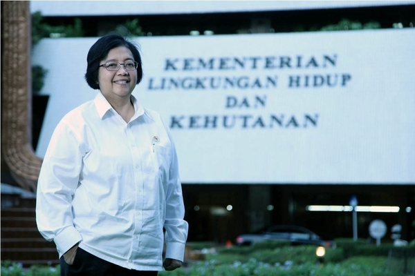 Menteri Lingkungan Hidup dan Kehutanan Siti Nurbaya Bakar