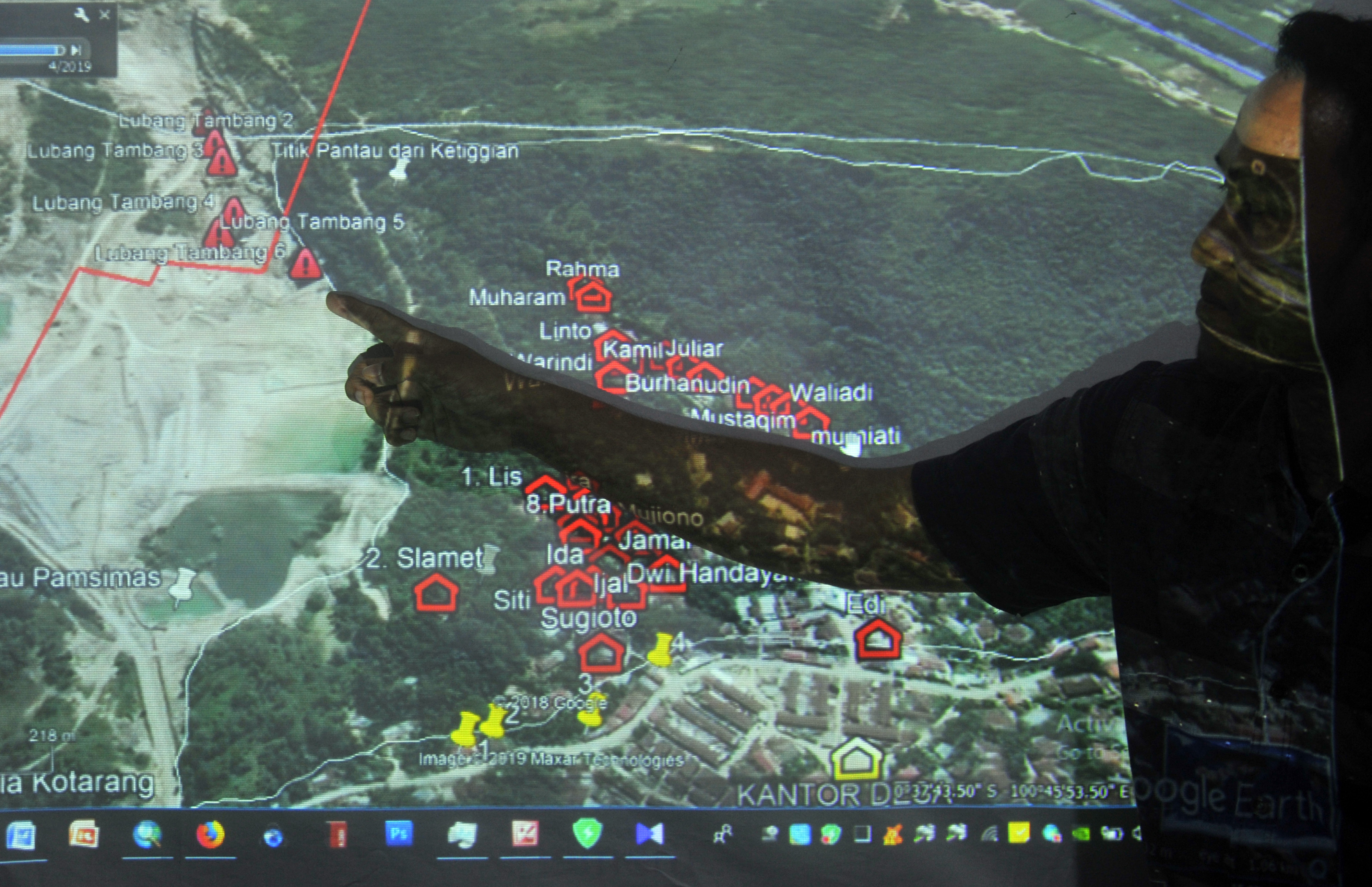 Foto lokasi dan dampak aktivitas tambang batubara di Sumbar