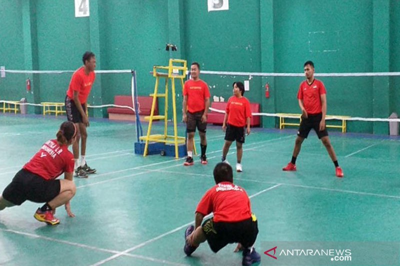 Sejumlah atlet pelatnas cabang olahraga bulu tangkis NPC Indonesia saat melakukan latihan persiapan APG 2020 Filipina.