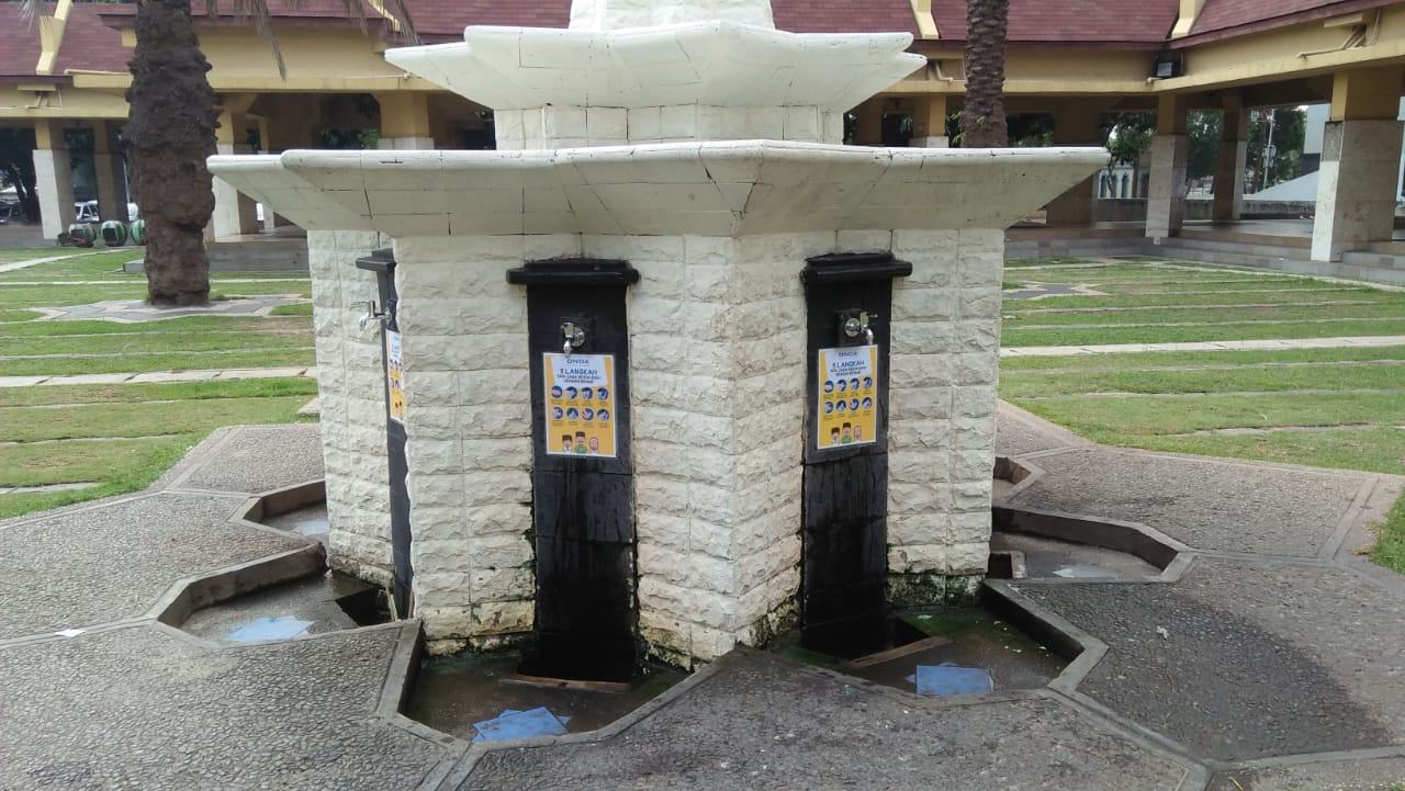 Onda membagikan ratusan perangkat sanitasi dan air ke dua masjid raya di DKi Jakarta.