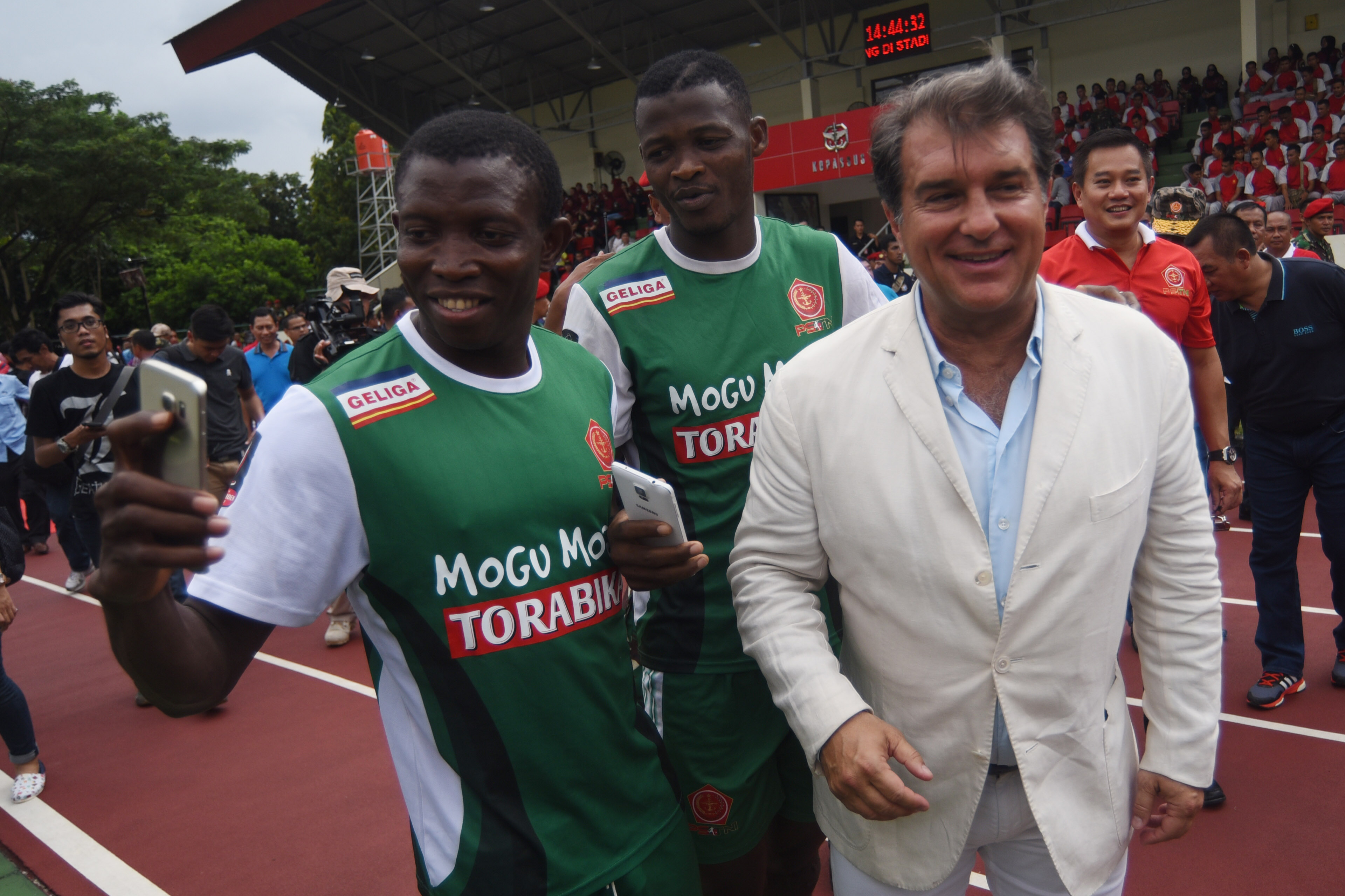 Mantan Presiden FC Barcelona Joan Laporta saat berkunjung ke Indonesia, 2017 silam