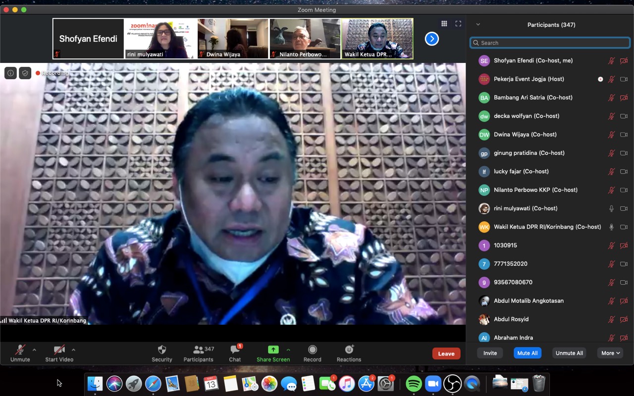 Wakil Ketua DPR RI Bidang Industri dan Pembangunan Rachmat Gobel menjadi narasumbe dalam zoominar. 