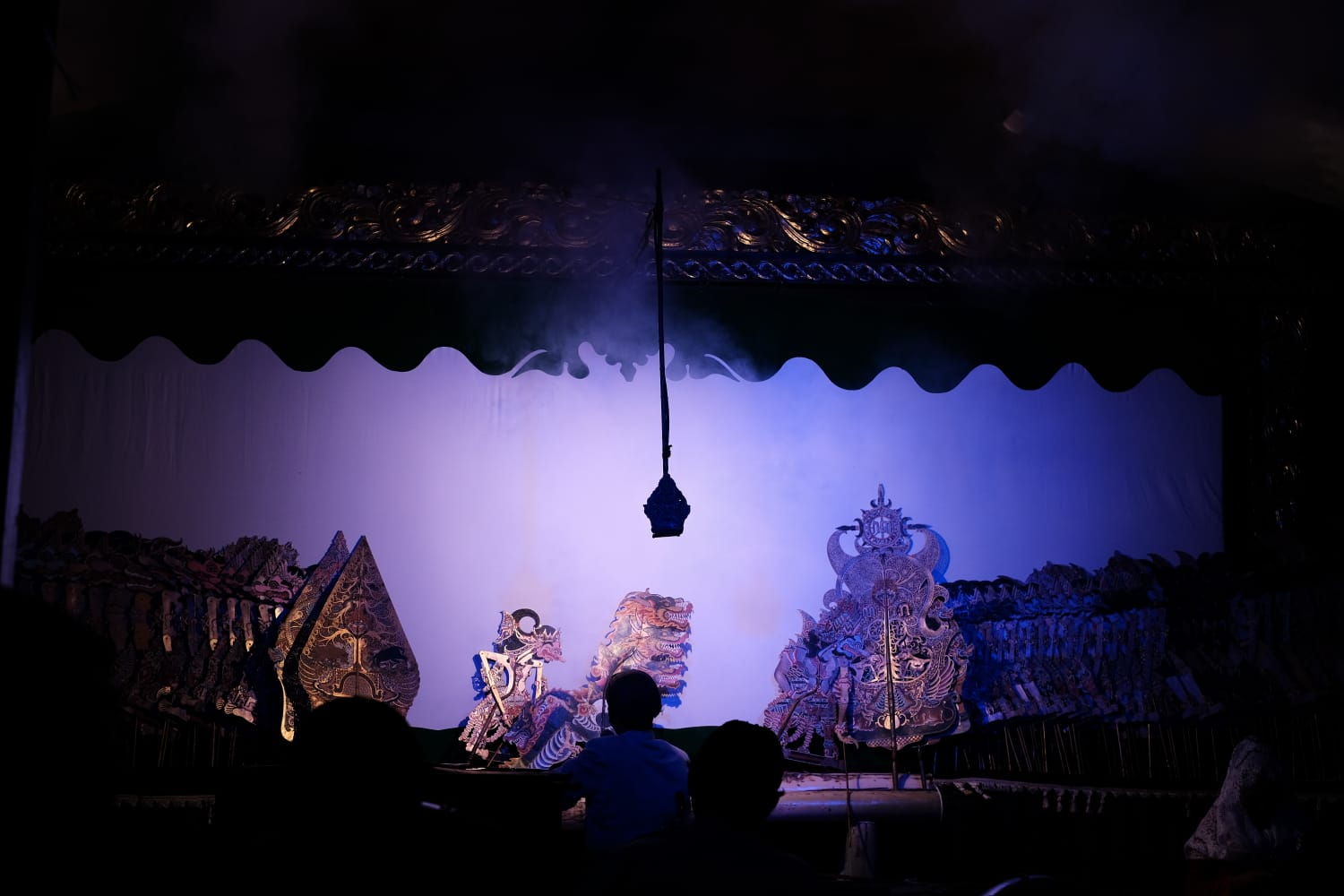 PT SEMEN  Gresik bersinergi dengan para seniman di Rembang menggelar Wayang Amal 'Peduli Seniman' yang lakukan daring.