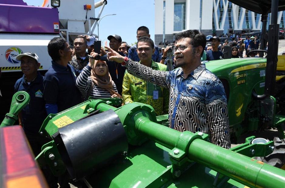 Menteri Pertanian Syahrul Yasin Limpo (kanan). 