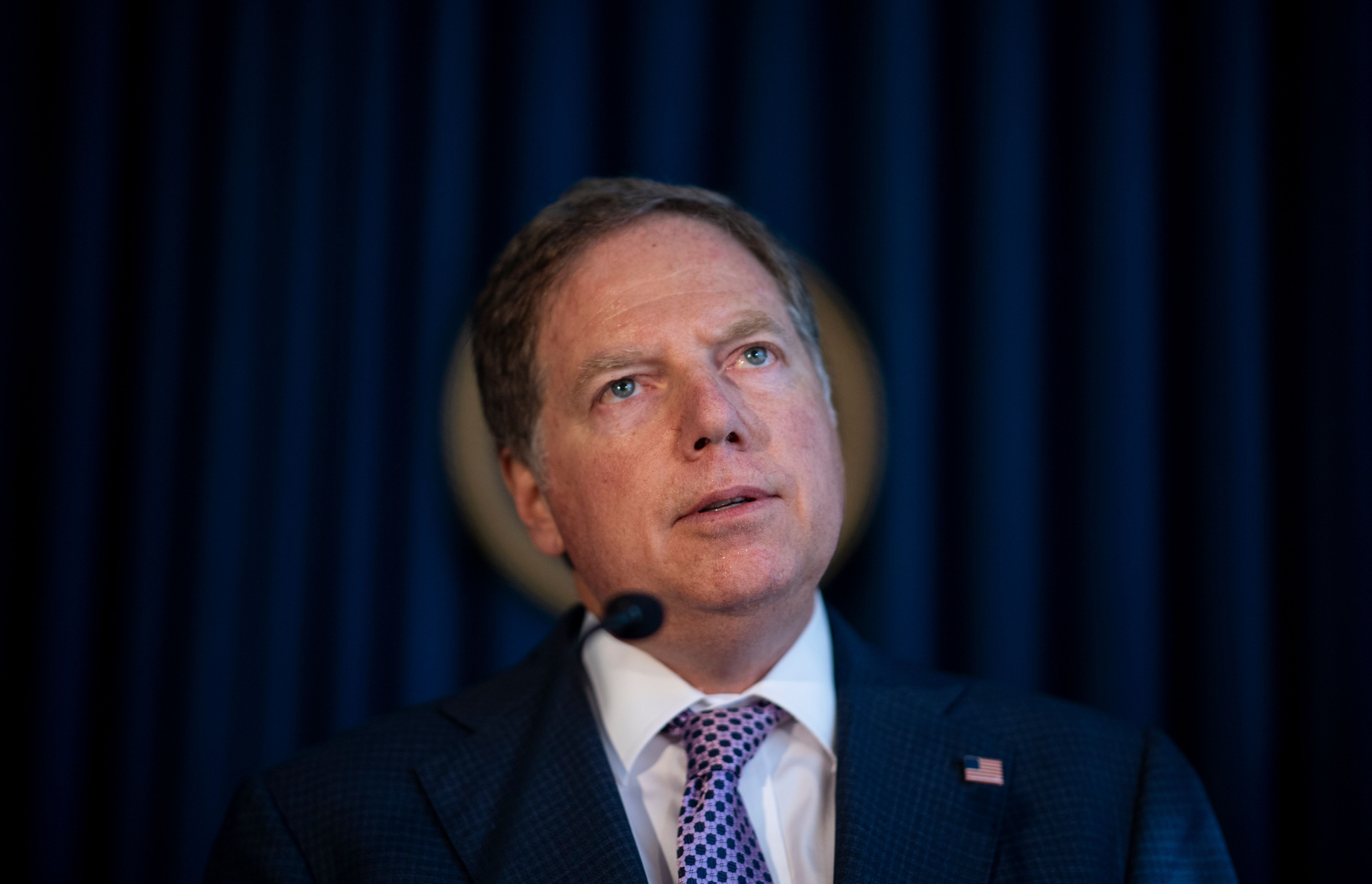 Trump Pecat Jaksa Penuntut yang Menolak Berhenti