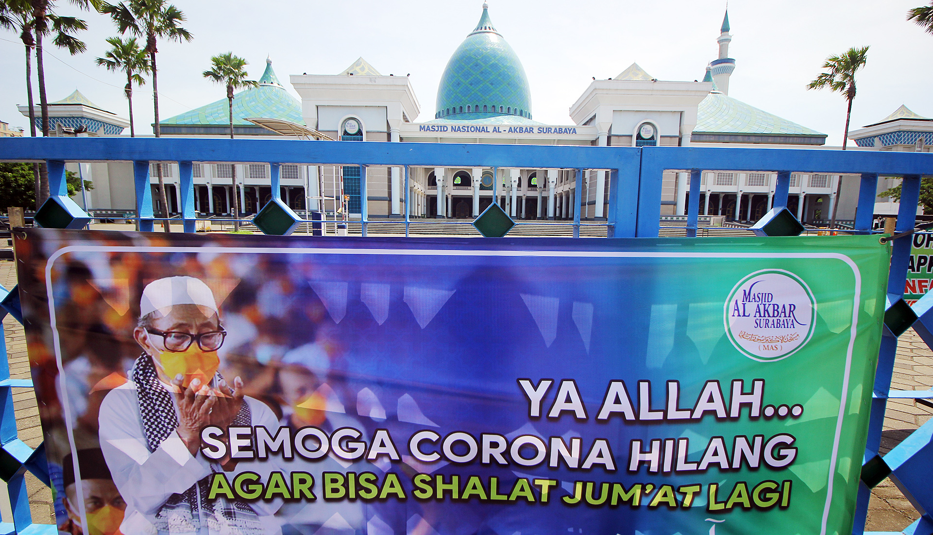 Tempat Ibadah di Surabaya Kembali Dibuka, 50% Kapasitas