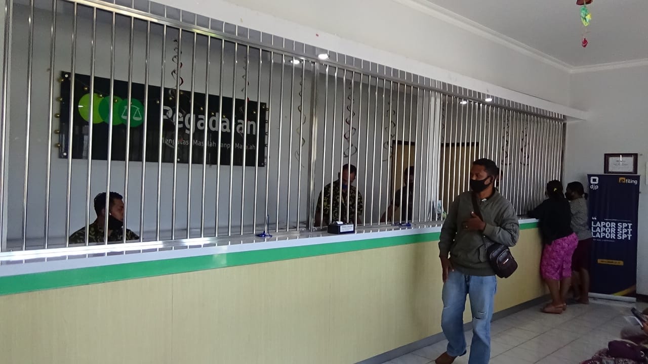 Pelayanan di Kantor Pegadaian cabang Larantuka, Kabupaten Flores Timur, Provinsi NTT