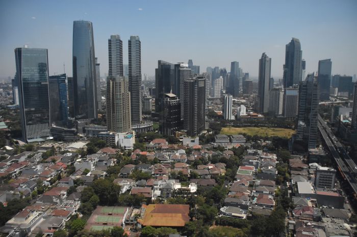Pemandangan gedung perkantoran di Jakarta