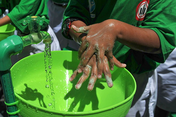 Kegiatan Belajar Mengajar diaktifkan lagi di Provinsi Bangka Belitung diuji coba dengan menerapkan protokol Covid-19.