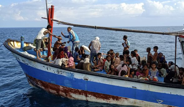 94 warga etnis Rohingya, Myanmar terdampar di perairan Seunuddon, Kecamatan Seunuddon, Kabupaten Aceh Utara, Rabu (24/6/2020).