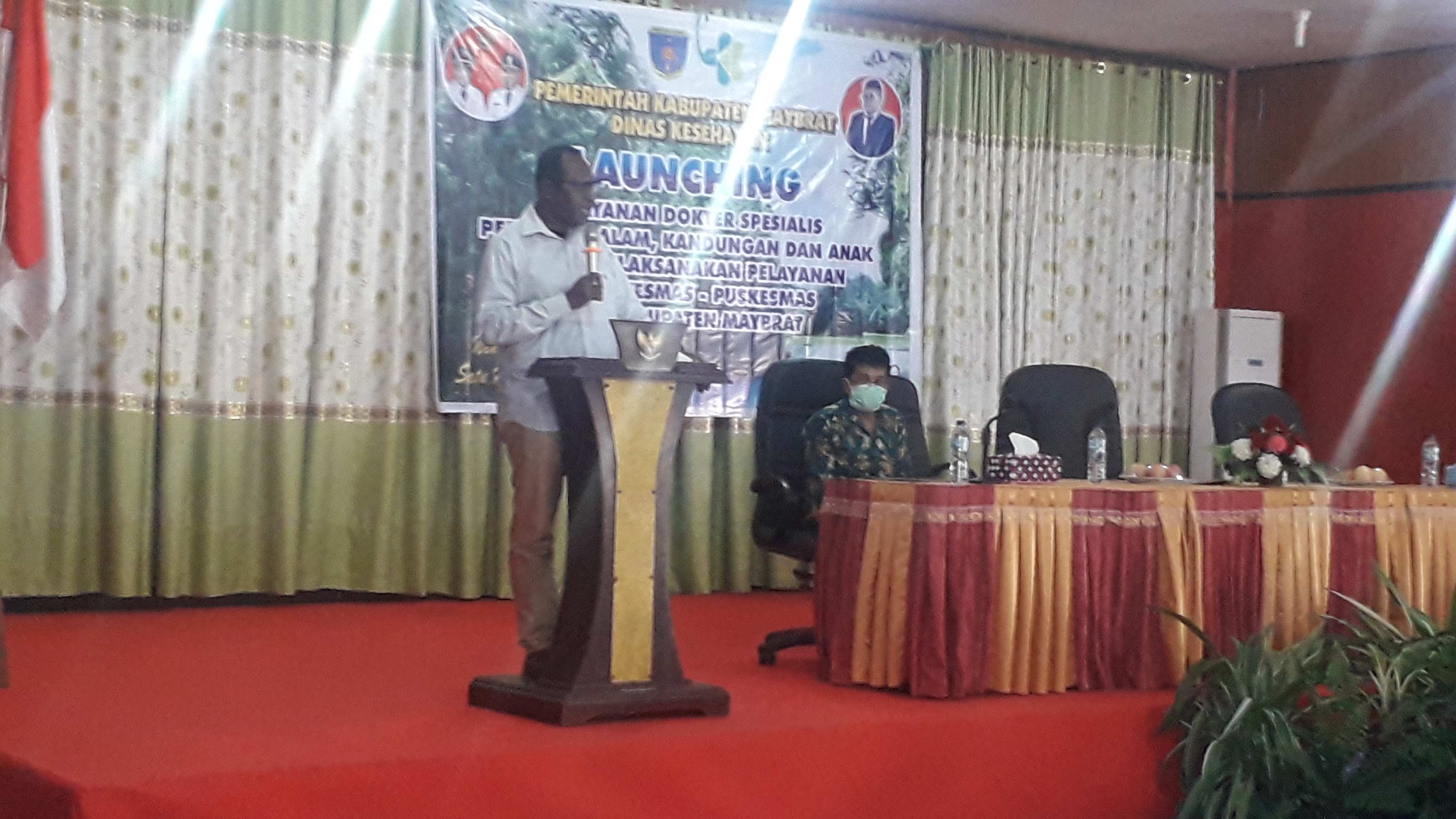 Bupati Maybrat Bernard Sagrim 