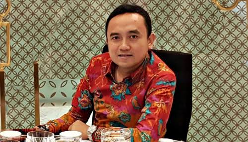 Pada 2018, ia merintis Teguk lewat gerai kecil di Tangerang. Kini, Teguk telah memiliki ratusan outlet di berbagai daerah.