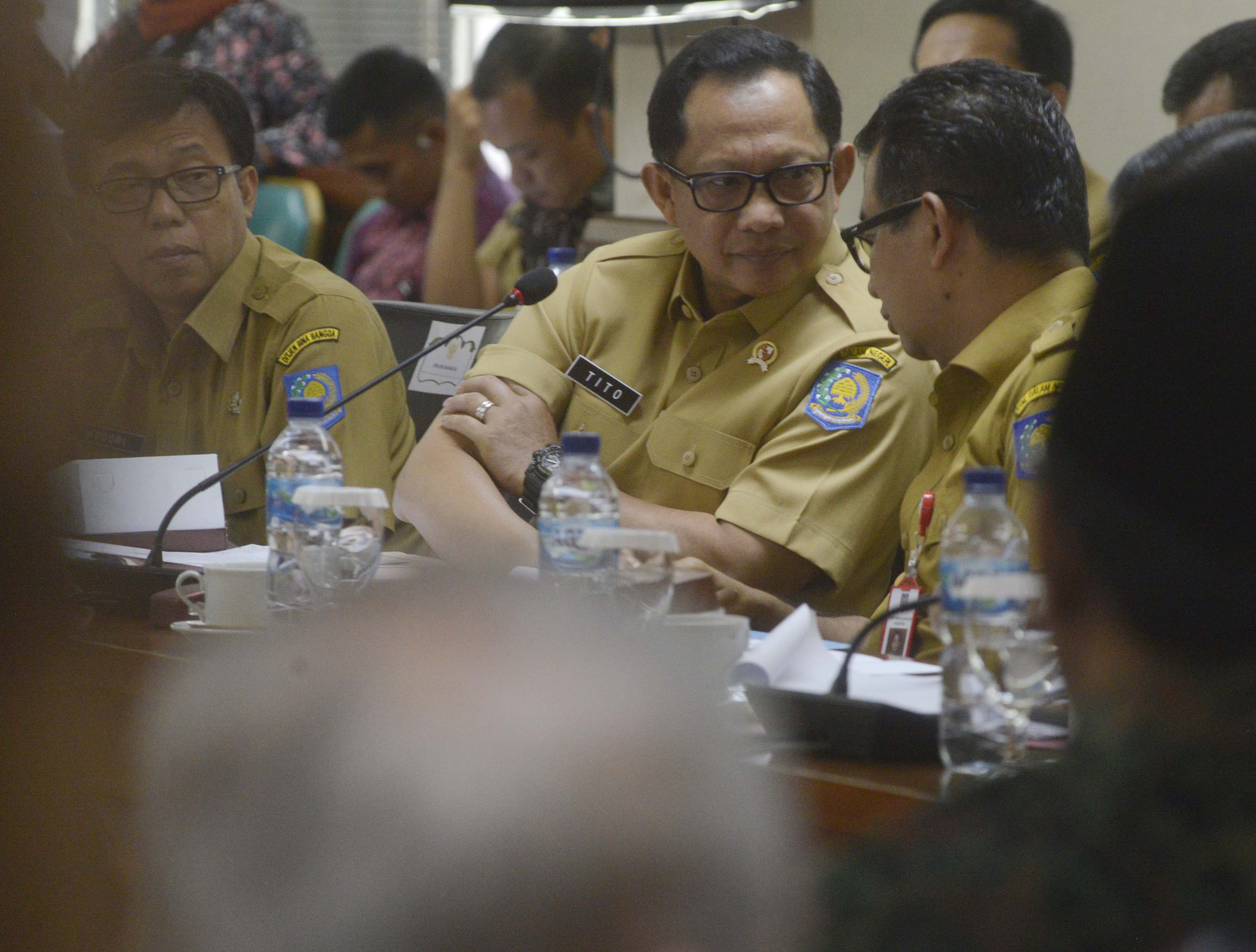 Menteri Dalam Negeri Tito Karnavian saat mengikuti rapat kerja dengan Komite I DPD RI.