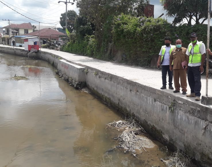 Tim Perencanaan dan Pengawasan Jalan Nasional (P2JN)  melakukan survey dan peninjauan 7 titik rawan banjir di Tapanuli Utara.