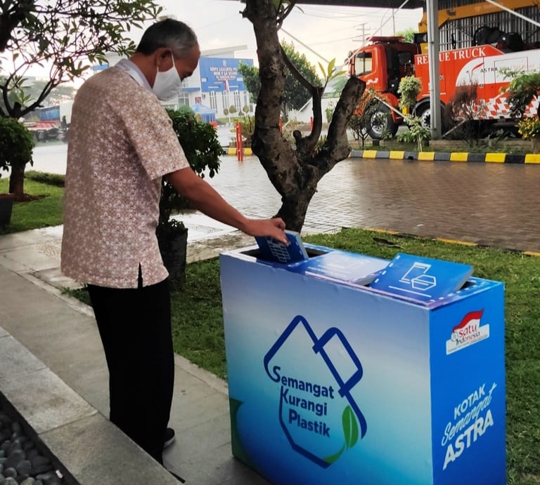 Gerakan Semangat Kurangi Plastik Astra