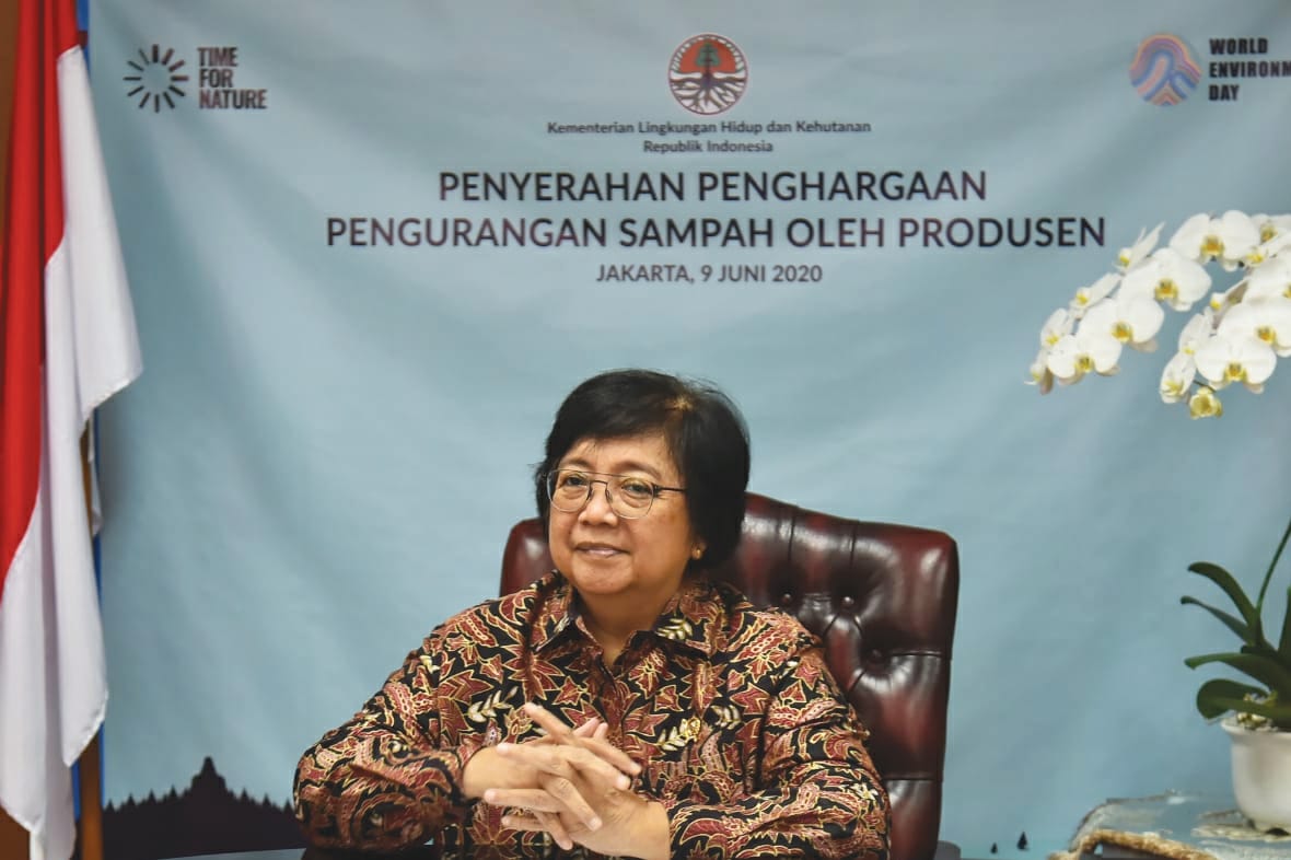 Menteri Lingkungan Hidup dan Lingkungan Siti Nurbaya.
