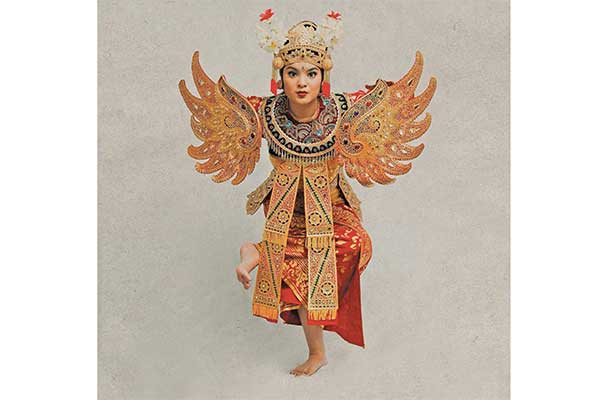 Rakyan Ratri Syandriasari Mardikawati Guntur Soekarno Putri Kameron