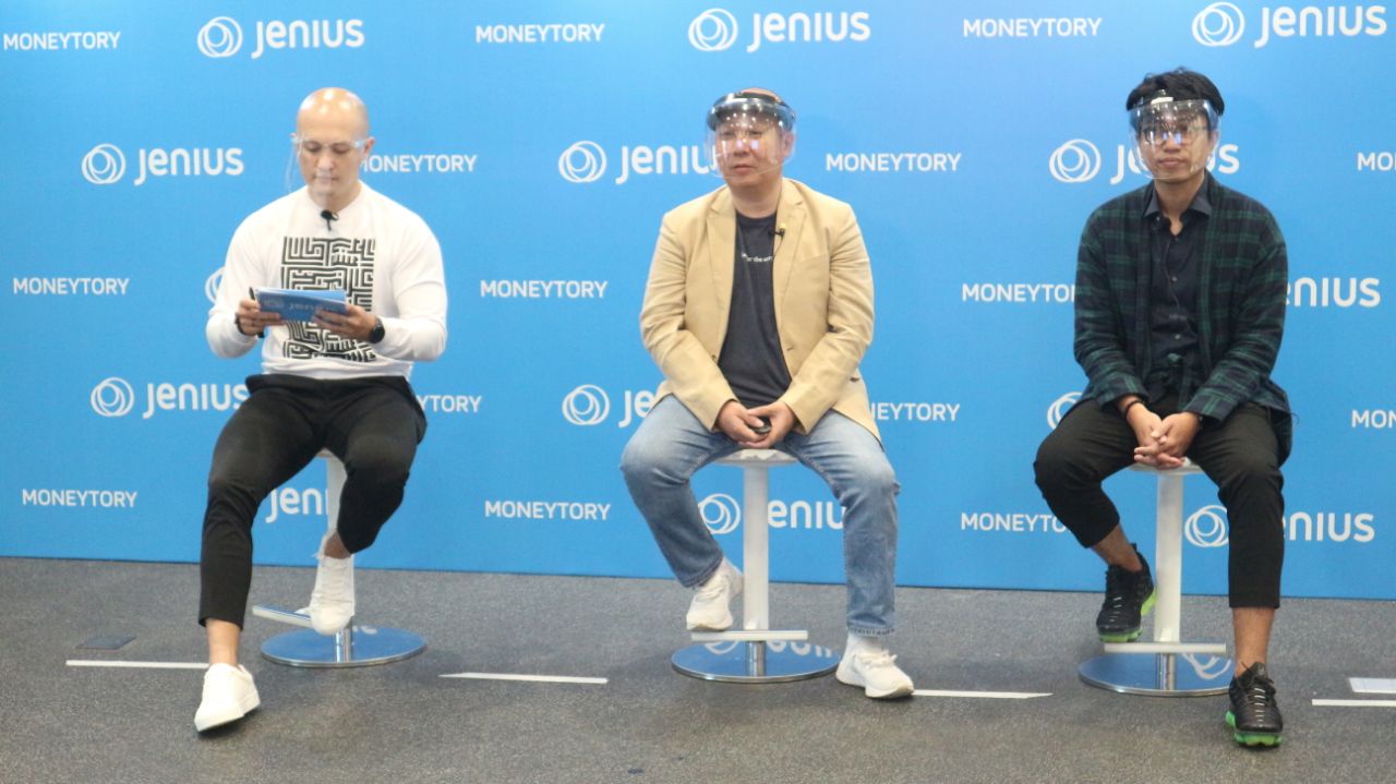 Moneytory hadir sebagai personal financial management tool yang membantu pengguna mencatat pengeluaran dan pemasukan.