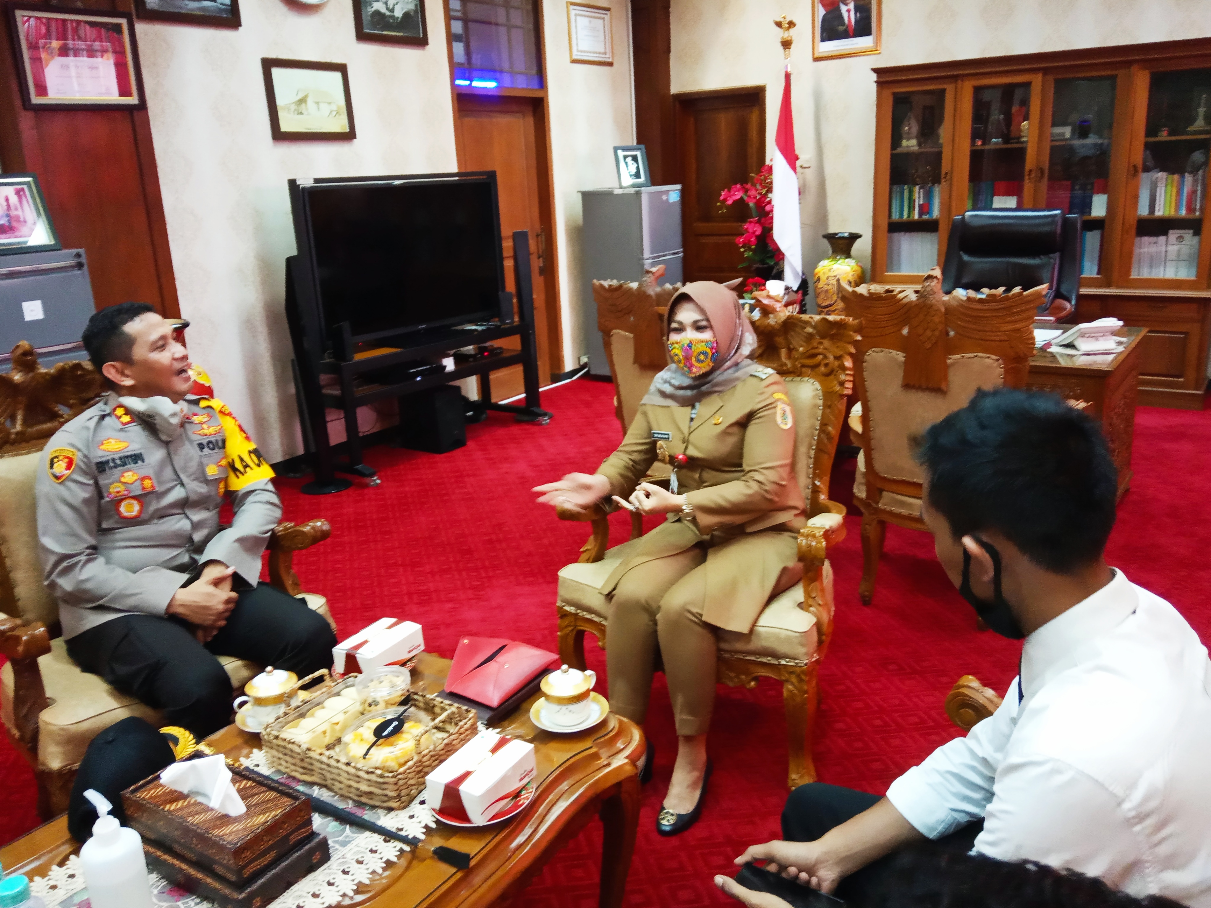 Pertemuan silaturahmi Kapolres AKB Edy Suranta Sitepu dengan Bupati Klaten Sri Mulyani.