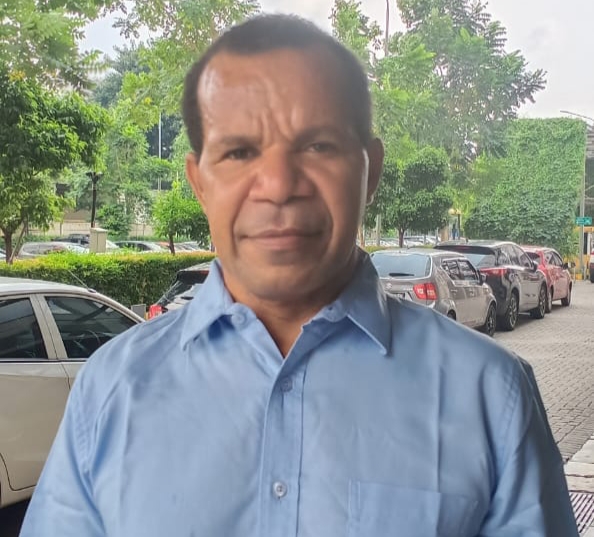 Bakal calon Bupati Pegunungan Bintang, Papua, Petrus Uropmabin