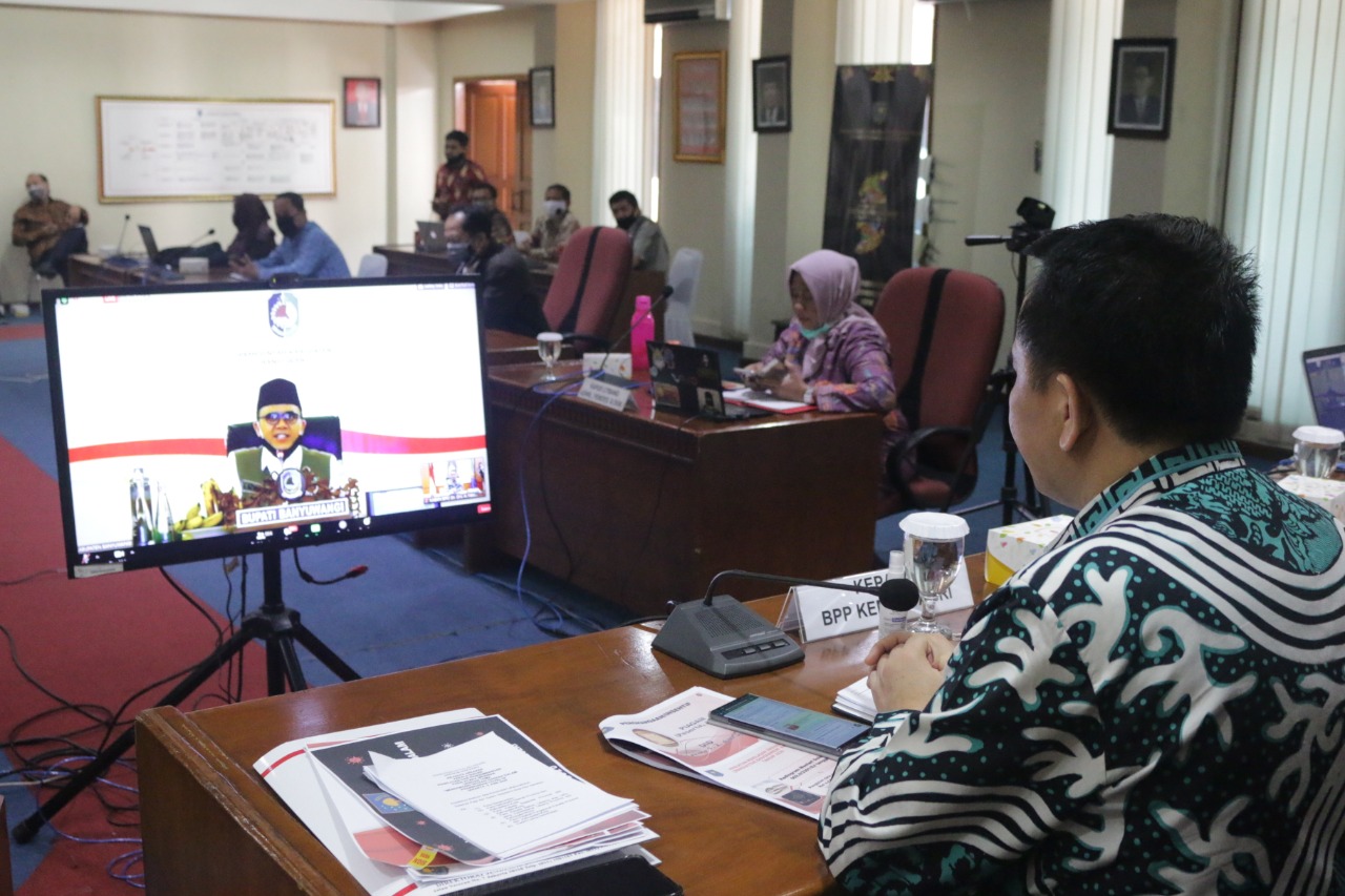 BADAN Penelitian dan Pengembangan Kementerian Dalam Negeri (BPP Kemendagri), menggelar webinar nasional bahas upaya kenormalan baru.       
