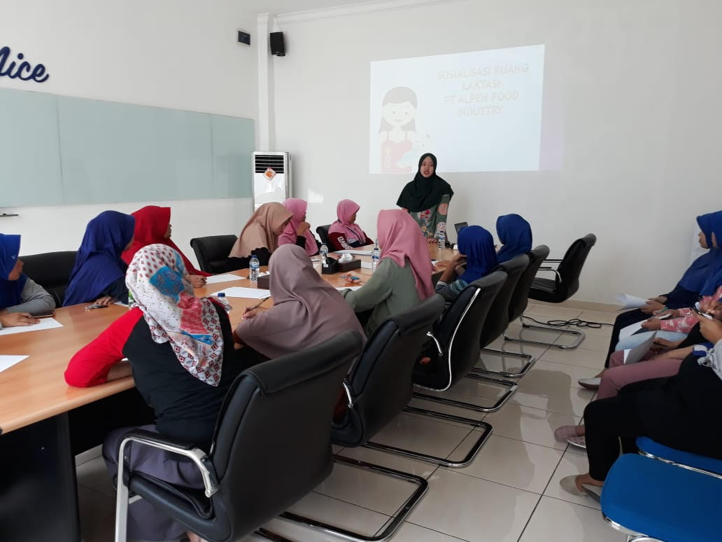 Sosialisasi laktasi pada karyawan Alpen Food Industry, anak usaha Aice Group