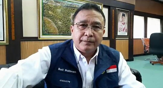 Wali Kota Tasikmalaya, Budi Budiman menghentikan tidak hormat pegawai honorer yang tertangkap mengedarkan narkoba.