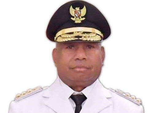 Gubernur Papua Barat Dominggus Mandacan