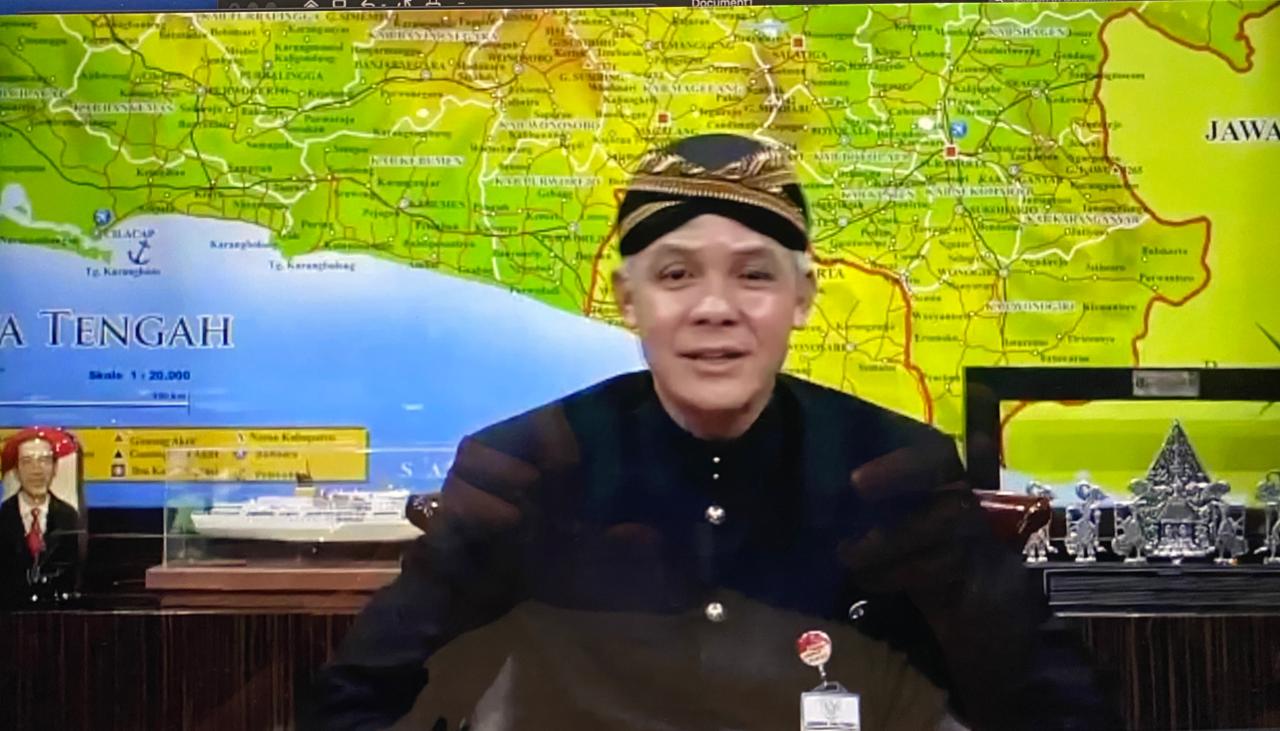 Gubernur Jawa Tengah Ganjar Pranowo saat berbicara di Kagama Inkubasi Bisnis XI