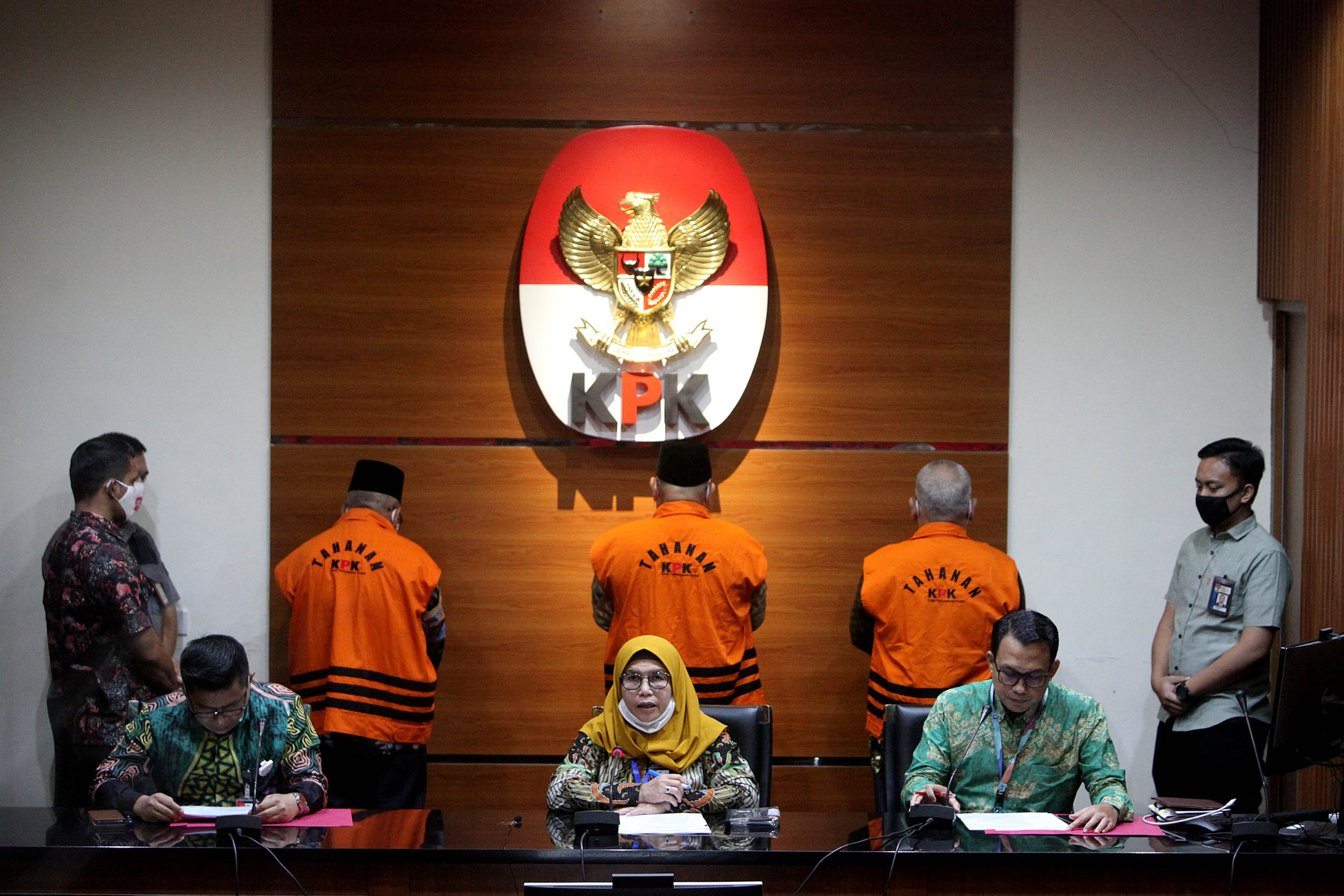 KPK tahan 3 anggota DPRD Provinsi Jambi