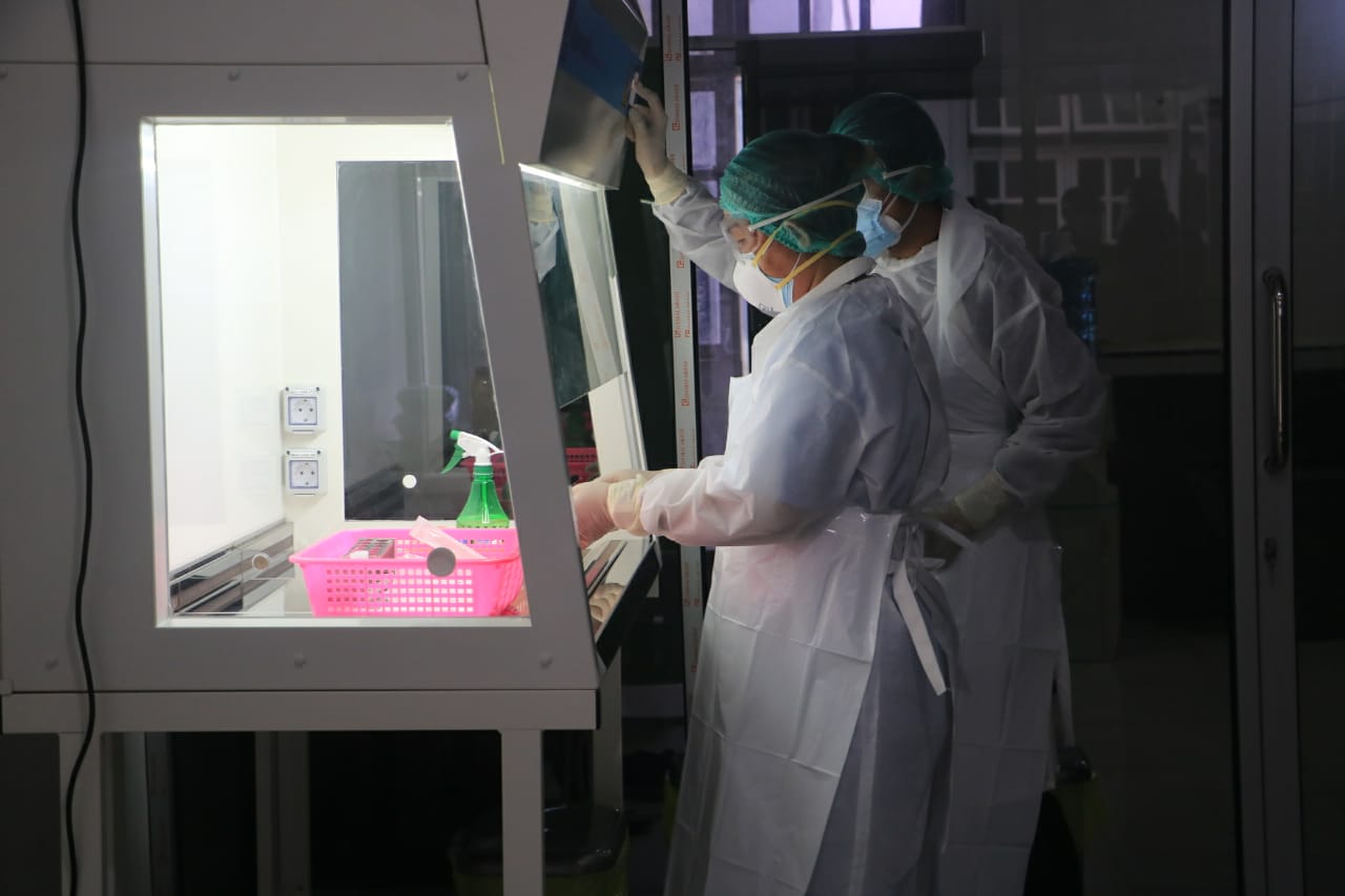 Pemkab Simalungun kini memiliki laboratorium uji swab covid-19 ditempatkan di RSUD Perdagangan.