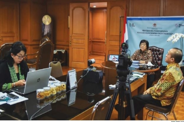 Menteri KLHK Siti Nurbaya, Sekjen KLHK Bambang Hendroyono, Dirjen Pengelolaan Sampah, Limbah, dan Bahan Beracun Berbahaya, KLHK, Rosa Vivien