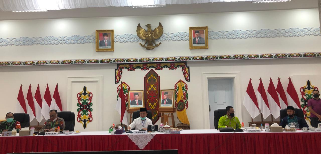 Gbernur Kalimantan Tengah Sugianto Sabran memimpin rapat persiapan Pilkada 2020, Jumat (5/6/2020)