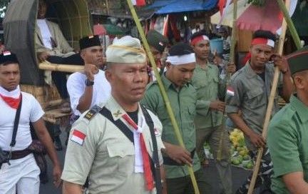 Ruslan Buton (berdasi merah putih) ajukan Praperadilan kasusnya