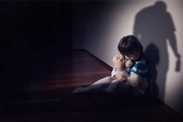 Ilustrasi -- kekerasan pada anak 