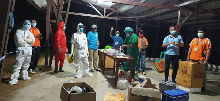  Tim Satgas Covid-19 Kabupaten Sorong sedang lakukan tes swab massal