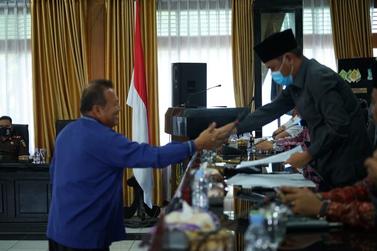 Enam Fraksi DPRD Kota Tebing Tinggi  menyetujui dan menerima Raperda tentang LPj Pelaksanaan APBD TA 2019, Kamis (18/6/2020).