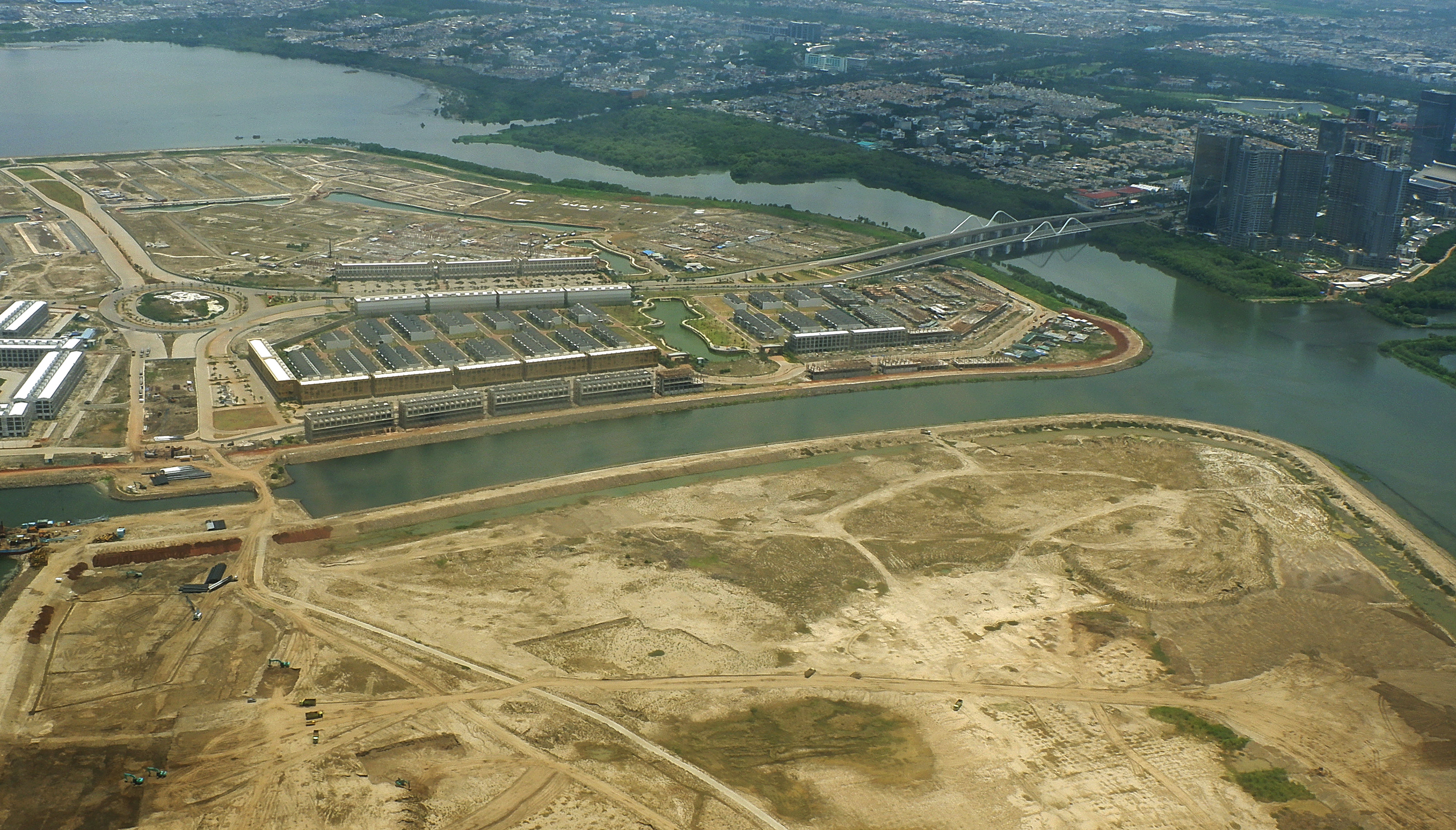 Foto udara kawasan pulau reklamasi Pantai Utara Jakarta