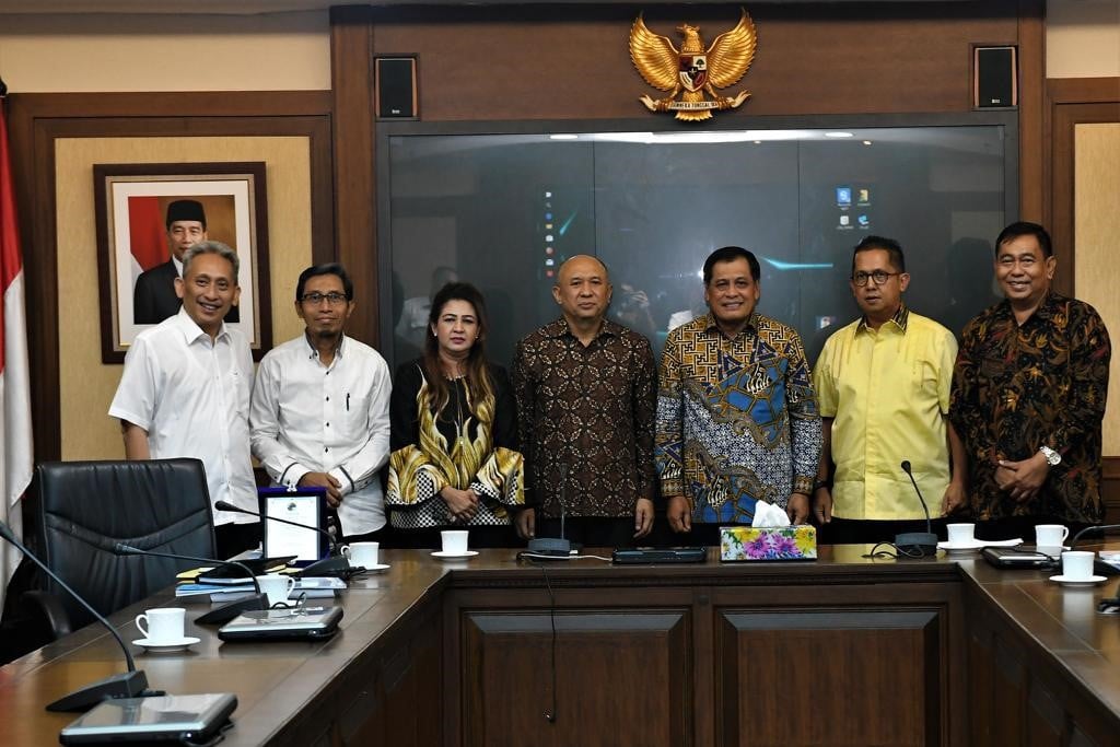 Momen pertemuan pengurus Dekopin dengan Menteri Koperasi dan UKM Teten Masduki beberapa waktu silam