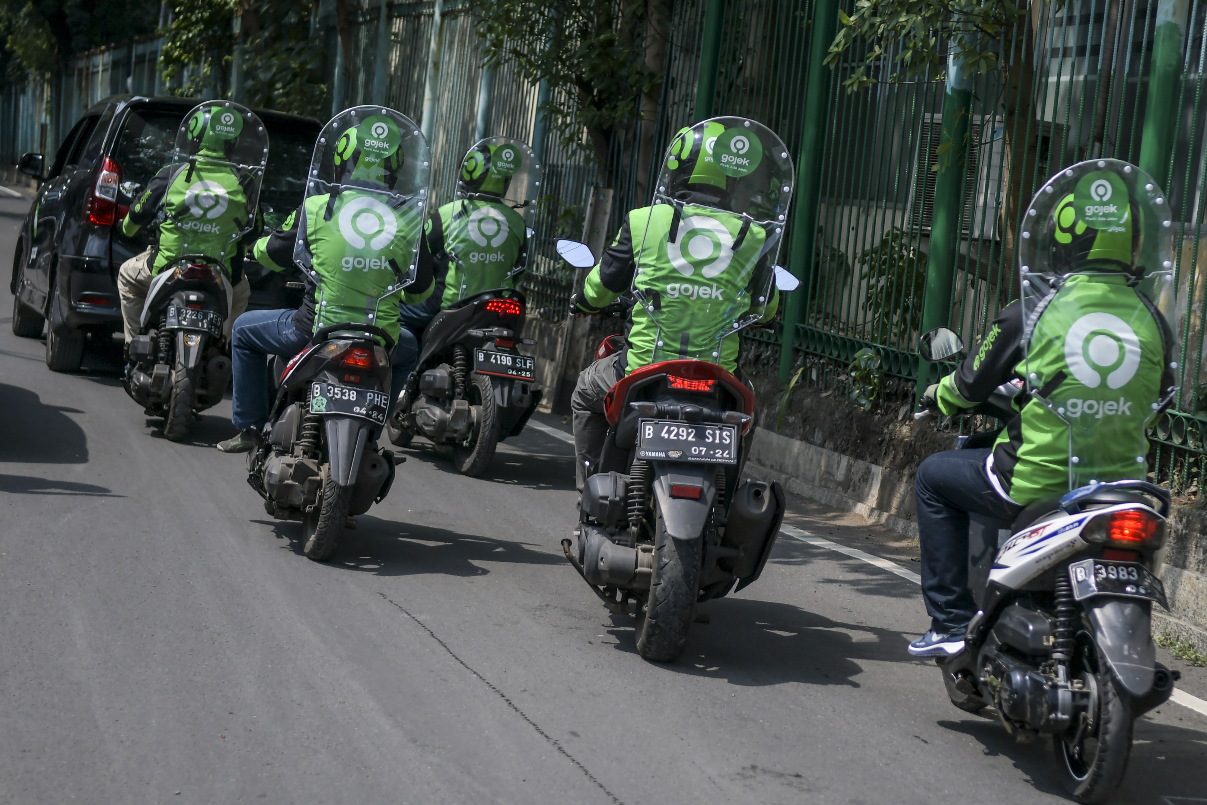 Gojek mengumumkan pemutusan hubungan kerja (PHK) terhadap 430 karyawannya. 