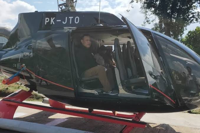 Ketua KPK Firli Bahuri saat menumpang di helikopter mewah