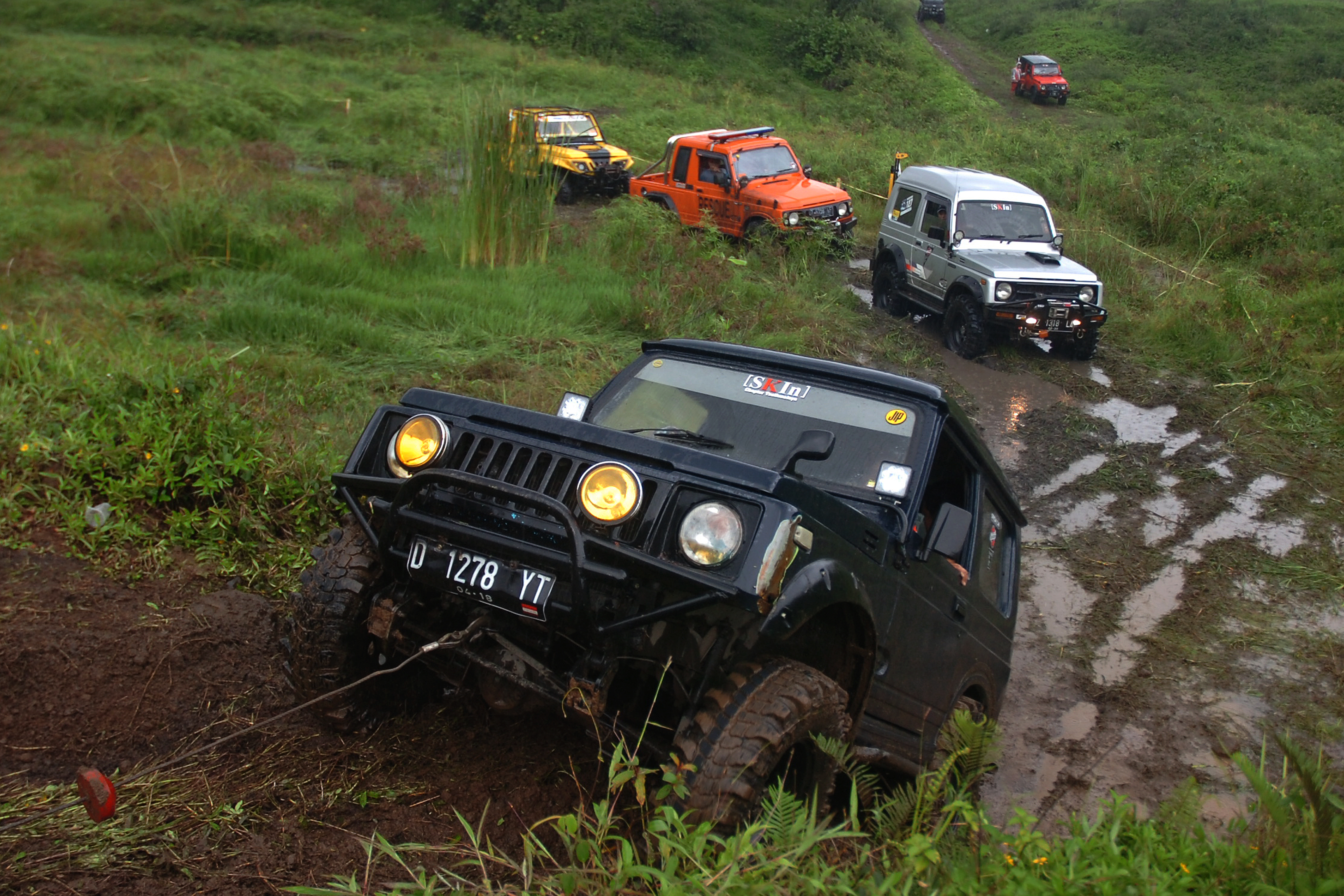 Wisata offroad di sirkuit Cipanas Galunggung, Kabupaten Tasikmalaya