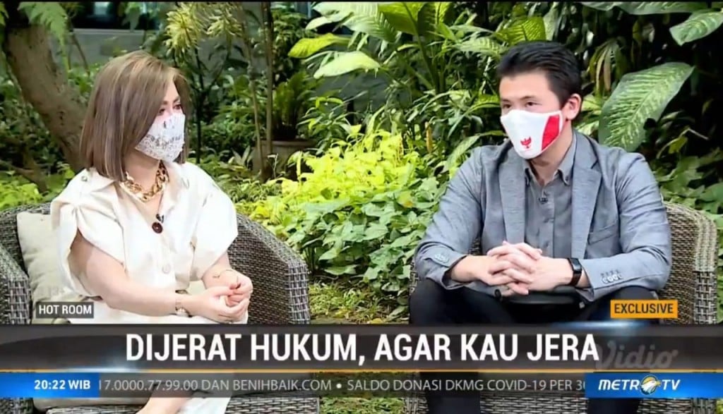 Syahrini dan Reino Barack di Hot Room Metro TV bersama Hotman Paris, Sabtu 30 Mei 2020.